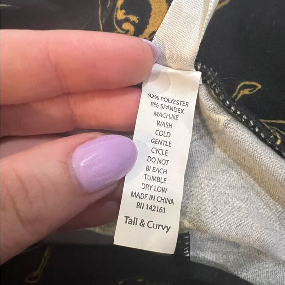 Lularoe Tall Curvy Leggings Cupcakes - Picture 3 of 6